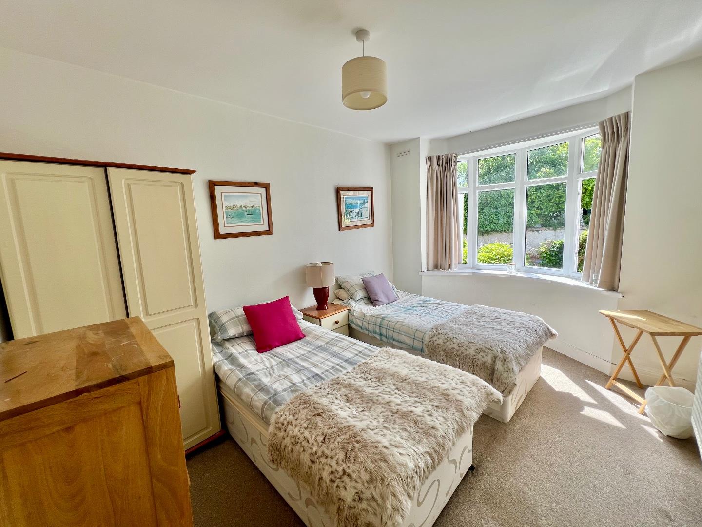 Ewenny Cross, Ewenny, Vale of Glamorgan, CF35 5AB